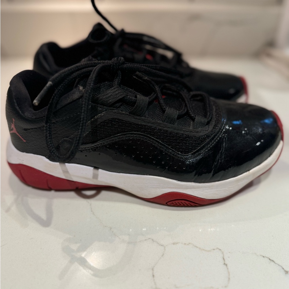 Nike air Jordan 11’s “Red” - Picture 3 of 5